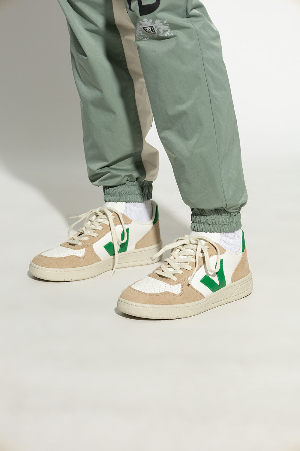 VEJA Men's sneakers WHITE VX0503146B0EXTRAWHITEEMERAUDESAHARA